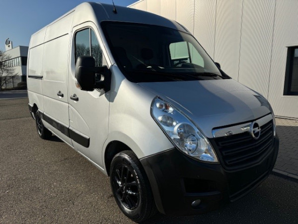 Opel movano € 16495 excl btw