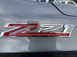 Chevrolet suburban z 71  5 plaatsen lichte vracht