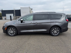 Chrysler Pacifica Hybrid Pinacle netto € 55.000