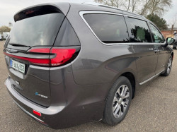 Chrysler Pacifica Hybrid Pinacle netto € 55.000
