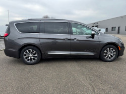 Chrysler Pacifica Hybrid Pinacle netto € 55.000