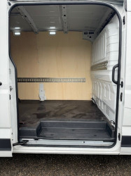 Maxus deliver 9 km 13500 !!! model 2024  NR 75  € 19495  EXCL BTW