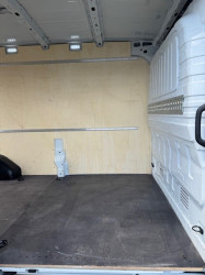 Maxus delivery 9 L 2 H 2  NR 98  NETTO  € 16500  EXCL BTW