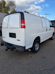 GMC SAVANA 6.6 L  BENZINE LICHTE VRACHT